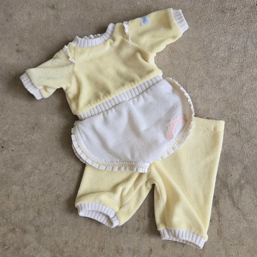 Vintage CABBAGE PATCH KIDS 18" Girl Doll Velveteen Outfit Blonde Hair Brown Eyes - Picture 3 of 5